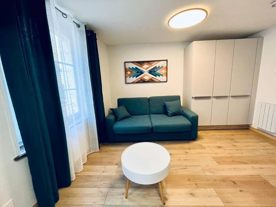 Stylish Studio In The Center Of Senlis Daire Senlis  Dış mekan fotoğraf